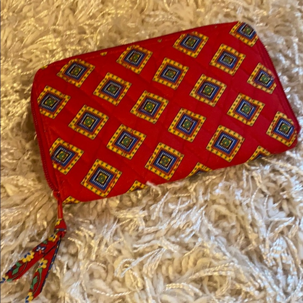 Vera Bradley - NWOT wristlet/wallet - Picture 2 of 7